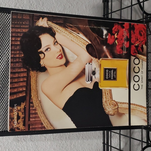 Harper's Bazaar Magazine-Her Royal Highness the Princess of Wales - Picture 2 of 2